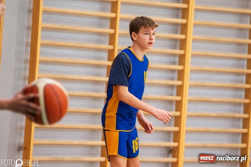 Zdjęcie w galerii na portalu naszraciborz.pl: Finały miejskie w koszykówce chłopców w raciborskim MOS-ie wiadomości z regionu