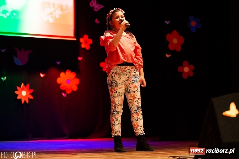 Zdjęcie w galerii na portalu naszraciborz.pl: Na wiosenną nutę w Młodzieżowym Domu Kultury w Raciborzu wiadomości z regionu