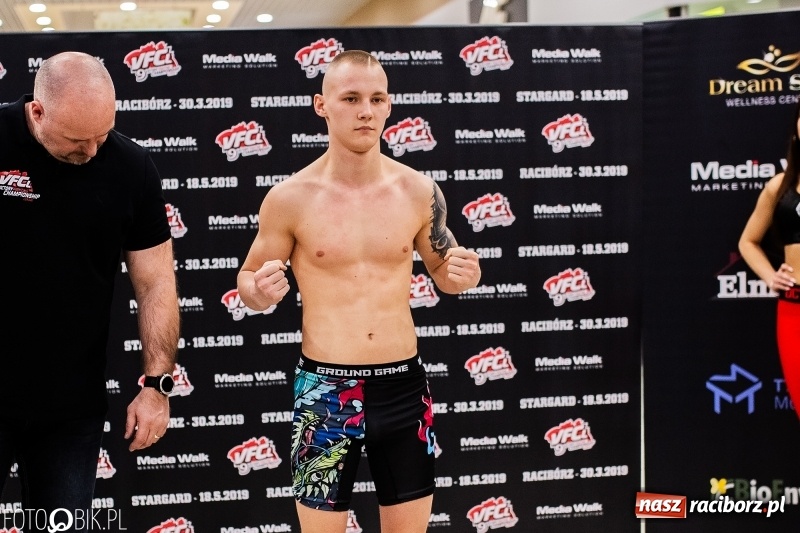 Zdjęcie w galerii na portalu naszraciborz.pl: Ostatnie odliczanie przed galą MMA w Raciborzu. Dziś odbyło się ważenie zawodników [FOTO i WIDEO] wiadomości z regionu