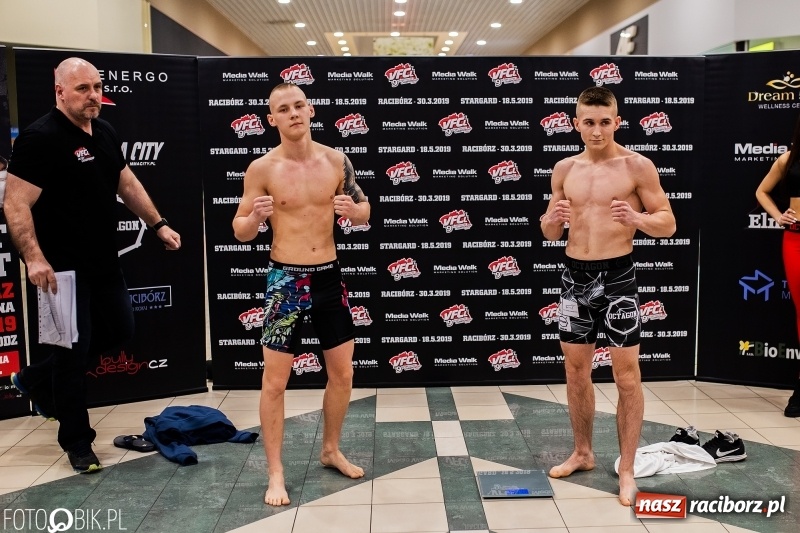 Zdjęcie w galerii na portalu naszraciborz.pl: Ostatnie odliczanie przed galą MMA w Raciborzu. Dziś odbyło się ważenie zawodników [FOTO i WIDEO] wiadomości z regionu