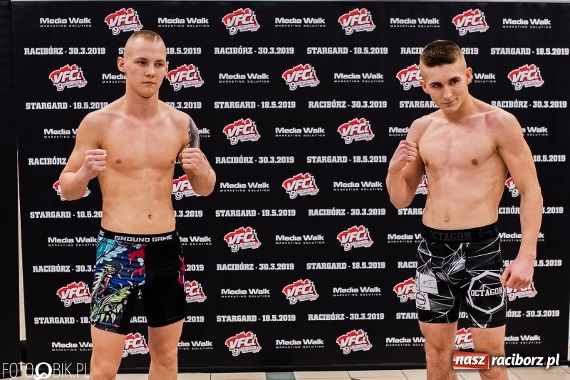 Zdjęcie w galerii na portalu naszraciborz.pl: Ostatnie odliczanie przed galą MMA w Raciborzu. Dziś odbyło się ważenie zawodników [FOTO i WIDEO] wiadomości z regionu