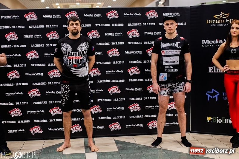 Zdjęcie w galerii na portalu naszraciborz.pl: Ostatnie odliczanie przed galą MMA w Raciborzu. Dziś odbyło się ważenie zawodników [FOTO i WIDEO] wiadomości z regionu