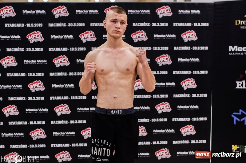 Zdjęcie w galerii na portalu naszraciborz.pl: Ostatnie odliczanie przed galą MMA w Raciborzu. Dziś odbyło się ważenie zawodników [FOTO i WIDEO] wiadomości z regionu