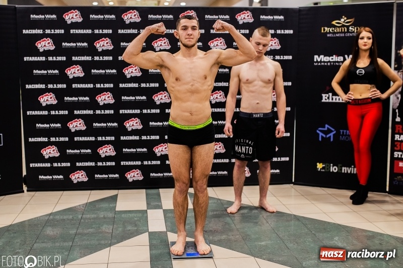 Zdjęcie w galerii na portalu naszraciborz.pl: Ostatnie odliczanie przed galą MMA w Raciborzu. Dziś odbyło się ważenie zawodników [FOTO i WIDEO] wiadomości z regionu