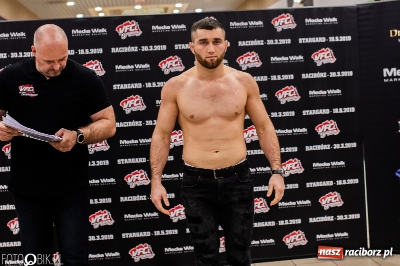 Zdjęcie w galerii na portalu naszraciborz.pl: Ostatnie odliczanie przed galą MMA w Raciborzu. Dziś odbyło się ważenie zawodników [FOTO i WIDEO] wiadomości z regionu