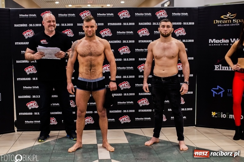Zdjęcie w galerii na portalu naszraciborz.pl: Ostatnie odliczanie przed galą MMA w Raciborzu. Dziś odbyło się ważenie zawodników [FOTO i WIDEO] wiadomości z regionu