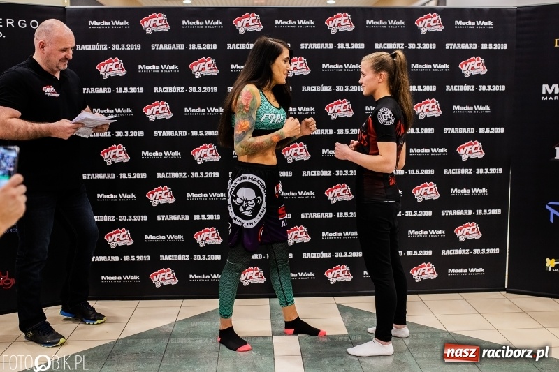 Zdjęcie w galerii na portalu naszraciborz.pl: Ostatnie odliczanie przed galą MMA w Raciborzu. Dziś odbyło się ważenie zawodników [FOTO i WIDEO] wiadomości z regionu