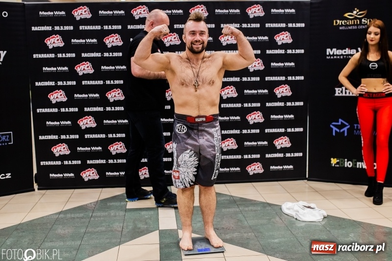 Zdjęcie w galerii na portalu naszraciborz.pl: Ostatnie odliczanie przed galą MMA w Raciborzu. Dziś odbyło się ważenie zawodników [FOTO i WIDEO] wiadomości z regionu