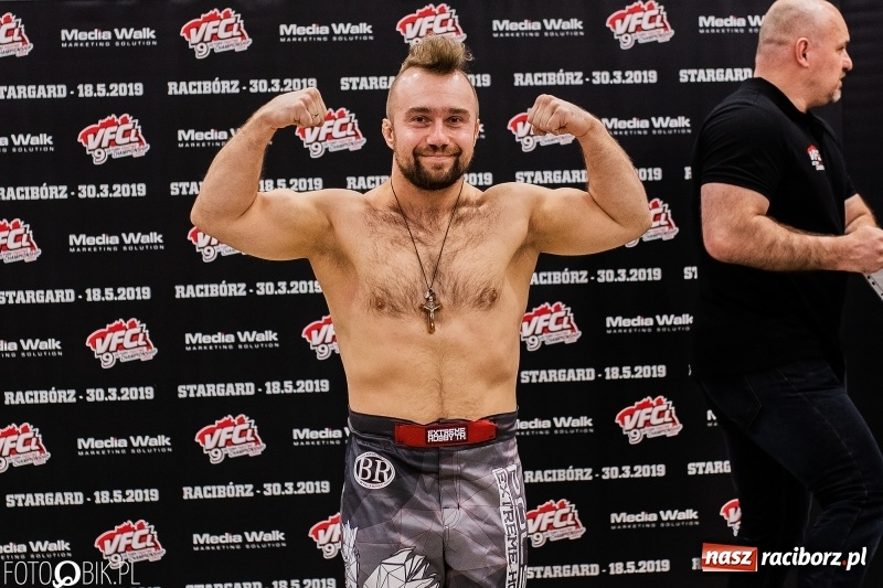 Zdjęcie w galerii na portalu naszraciborz.pl: Ostatnie odliczanie przed galą MMA w Raciborzu. Dziś odbyło się ważenie zawodników [FOTO i WIDEO] wiadomości z regionu