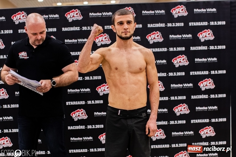 Zdjęcie w galerii na portalu naszraciborz.pl: Ostatnie odliczanie przed galą MMA w Raciborzu. Dziś odbyło się ważenie zawodników [FOTO i WIDEO] wiadomości z regionu