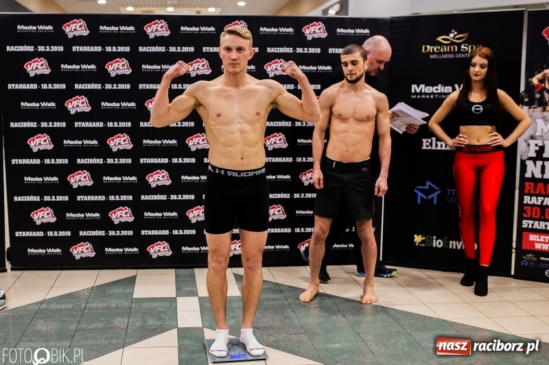 Zdjęcie w galerii na portalu naszraciborz.pl: Ostatnie odliczanie przed galą MMA w Raciborzu. Dziś odbyło się ważenie zawodników [FOTO i WIDEO] wiadomości z regionu