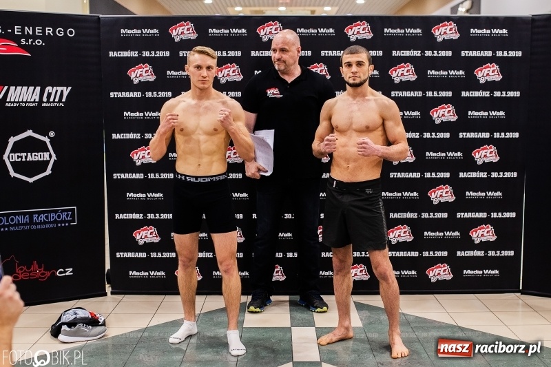 Zdjęcie w galerii na portalu naszraciborz.pl: Ostatnie odliczanie przed galą MMA w Raciborzu. Dziś odbyło się ważenie zawodników [FOTO i WIDEO] wiadomości z regionu