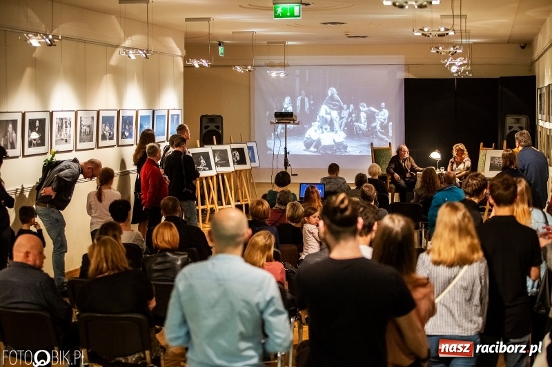 Zdjęcie w galerii na portalu naszraciborz.pl: Noc Teatrów z Tetraedrem w RCK wiadomości z regionu