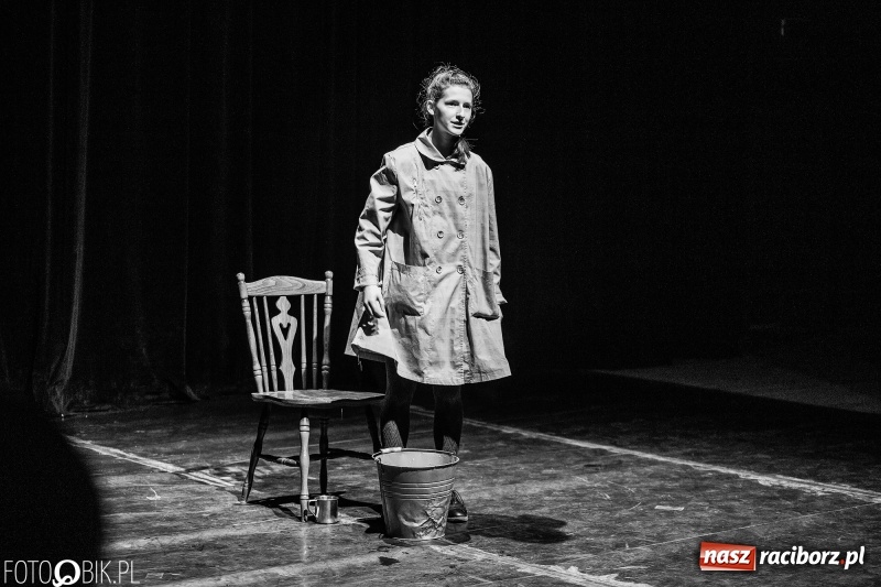 Zdjęcie w galerii na portalu naszraciborz.pl: Noc Teatrów z Tetraedrem w RCK wiadomości z regionu