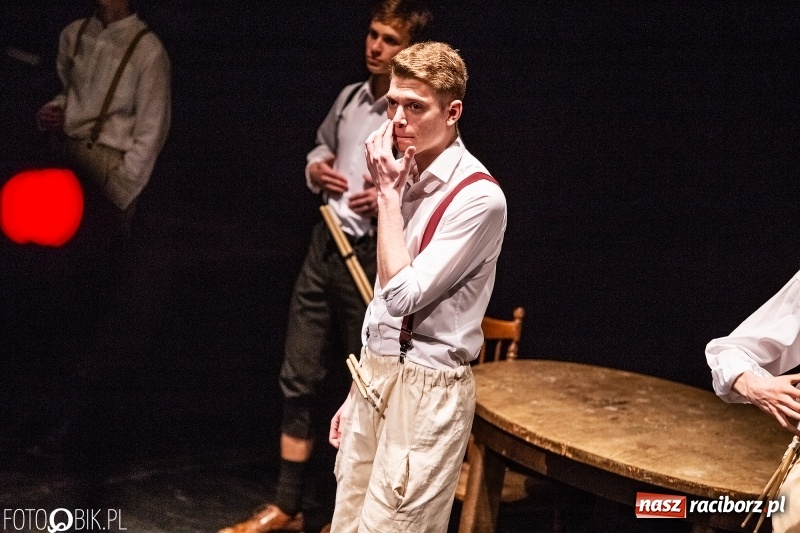 Zdjęcie w galerii na portalu naszraciborz.pl: Noc Teatrów z Tetraedrem w RCK wiadomości z regionu
