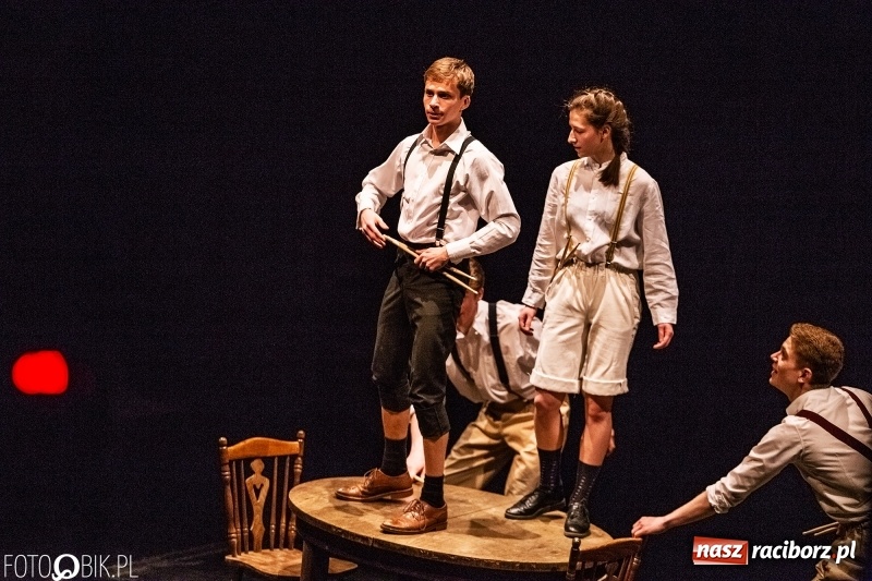 Zdjęcie w galerii na portalu naszraciborz.pl: Noc Teatrów z Tetraedrem w RCK wiadomości z regionu