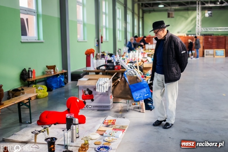 Zdjęcie w galerii na portalu naszraciborz.pl: Jarmark Staroci oraz Targ Koński w Pietrowicach Wielkich wiadomości z regionu