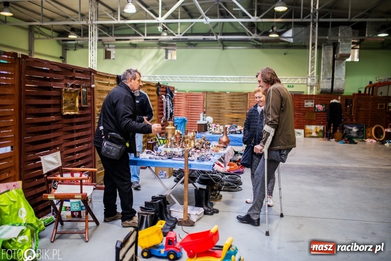 Zdjęcie w galerii na portalu naszraciborz.pl: Jarmark Staroci oraz Targ Koński w Pietrowicach Wielkich wiadomości z regionu