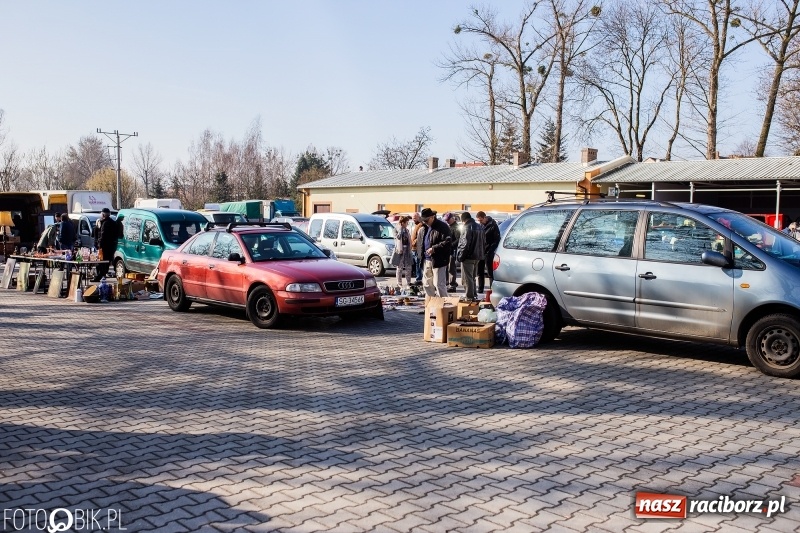 Zdjęcie w galerii na portalu naszraciborz.pl: Jarmark Staroci oraz Targ Koński w Pietrowicach Wielkich wiadomości z regionu