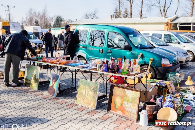 Zdjęcie w galerii na portalu naszraciborz.pl: Jarmark Staroci oraz Targ Koński w Pietrowicach Wielkich wiadomości z regionu