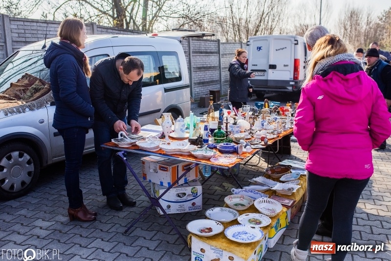 Zdjęcie w galerii na portalu naszraciborz.pl: Jarmark Staroci oraz Targ Koński w Pietrowicach Wielkich wiadomości z regionu