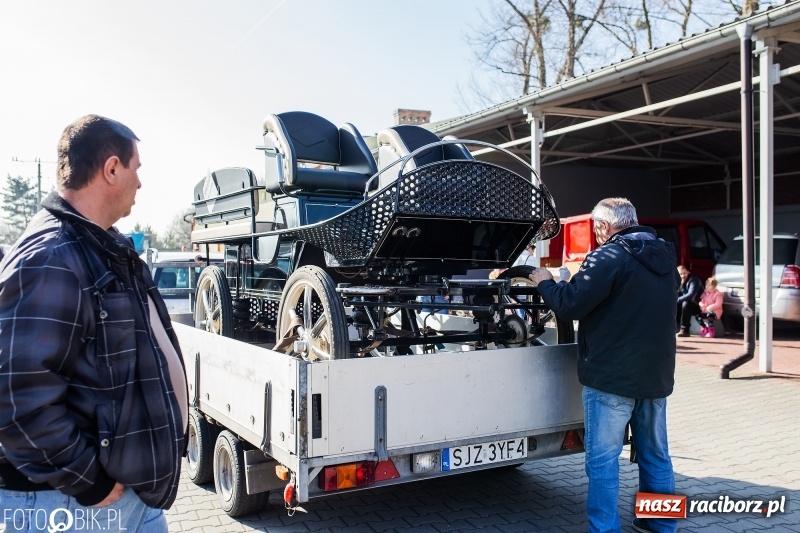 Zdjęcie w galerii na portalu naszraciborz.pl: Jarmark Staroci oraz Targ Koński w Pietrowicach Wielkich wiadomości z regionu