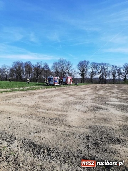 Zdjęcie w galerii na portalu naszraciborz.pl: Komunikat policji w sprawie wypadku motolotni niedaleko Raciborza wiadomości z regionu