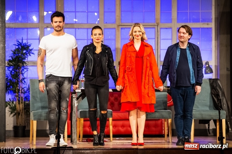 Zdjęcie w galerii na portalu naszraciborz.pl: Intymna schadzka w RCK, czyli spektakl Pikantni  wiadomości z regionu