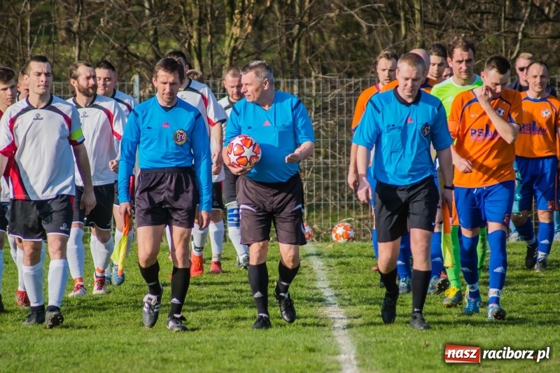 Zdjęcie w galerii na portalu naszraciborz.pl: B klasa. Bez niespodzianki przy Tuwima wiadomości z regionu