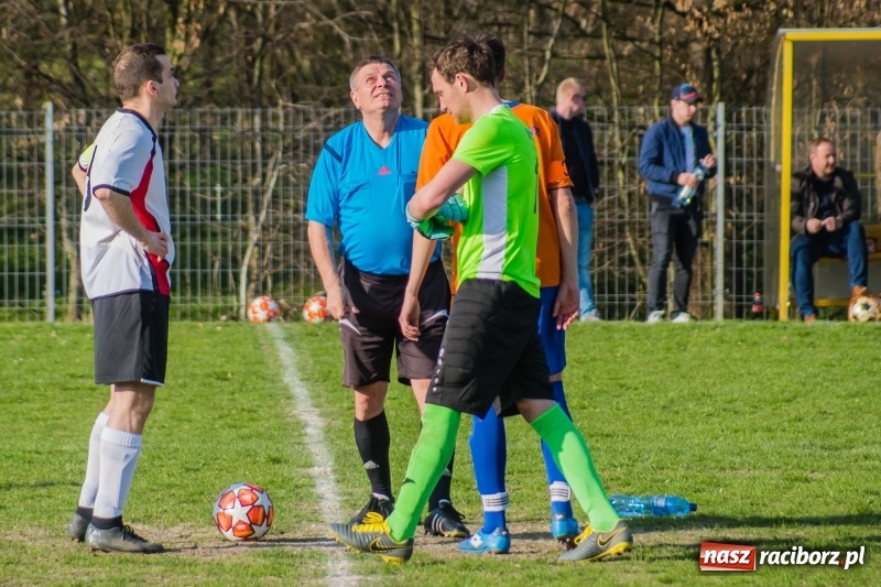 Zdjęcie w galerii na portalu naszraciborz.pl: B klasa. Bez niespodzianki przy Tuwima wiadomości z regionu