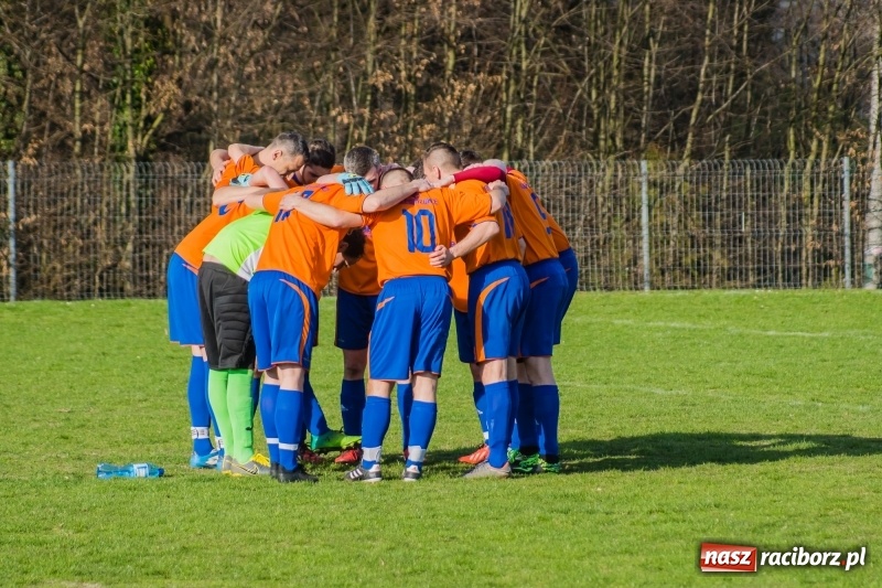 Zdjęcie w galerii na portalu naszraciborz.pl: B klasa. Bez niespodzianki przy Tuwima wiadomości z regionu