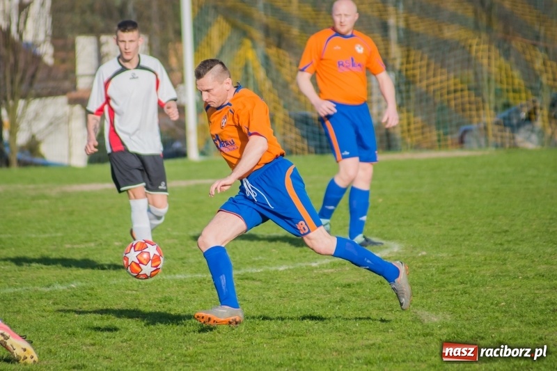 Zdjęcie w galerii na portalu naszraciborz.pl: B klasa. Bez niespodzianki przy Tuwima wiadomości z regionu
