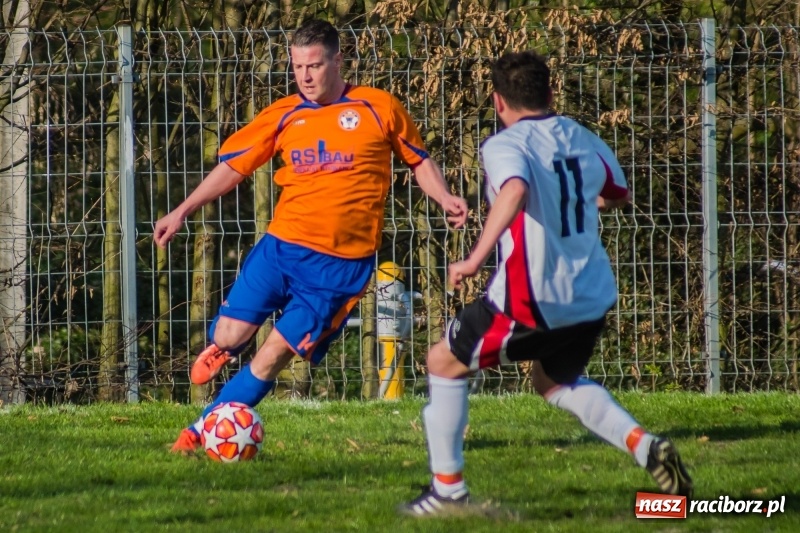 Zdjęcie w galerii na portalu naszraciborz.pl: B klasa. Bez niespodzianki przy Tuwima wiadomości z regionu