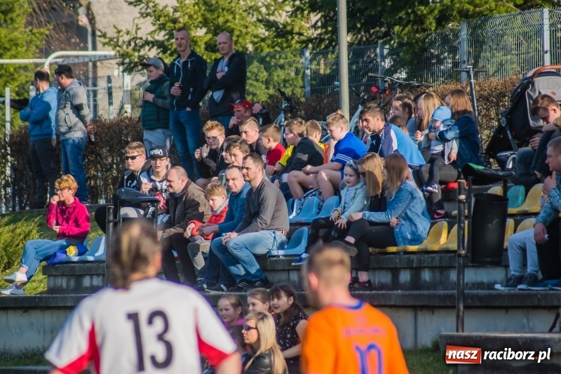 Zdjęcie w galerii na portalu naszraciborz.pl: B klasa. Bez niespodzianki przy Tuwima wiadomości z regionu