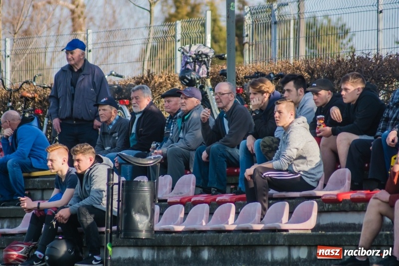 Zdjęcie w galerii na portalu naszraciborz.pl: B klasa. Bez niespodzianki przy Tuwima wiadomości z regionu