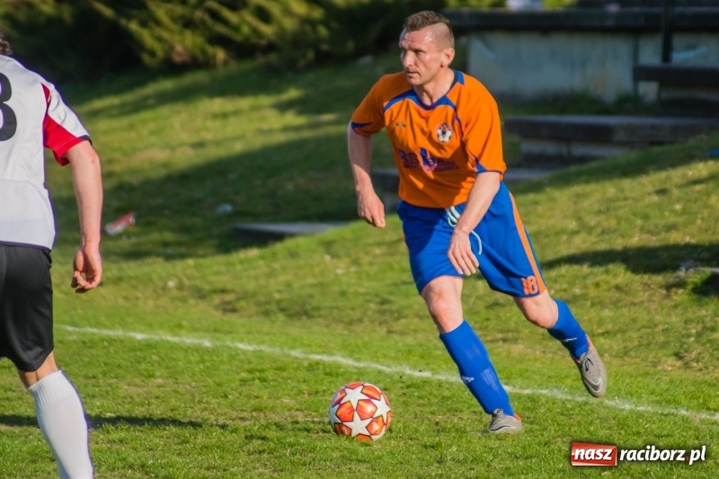 Zdjęcie w galerii na portalu naszraciborz.pl: B klasa. Bez niespodzianki przy Tuwima wiadomości z regionu