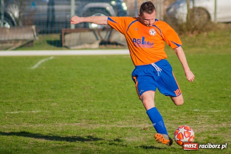 Zdjęcie w galerii na portalu naszraciborz.pl: B klasa. Bez niespodzianki przy Tuwima wiadomości z regionu