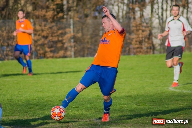 Zdjęcie w galerii na portalu naszraciborz.pl: B klasa. Bez niespodzianki przy Tuwima wiadomości z regionu