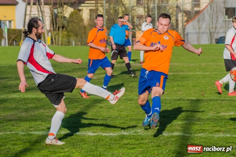 Zdjęcie w galerii na portalu naszraciborz.pl: B klasa. Bez niespodzianki przy Tuwima wiadomości z regionu