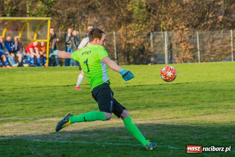 Zdjęcie w galerii na portalu naszraciborz.pl: B klasa. Bez niespodzianki przy Tuwima wiadomości z regionu