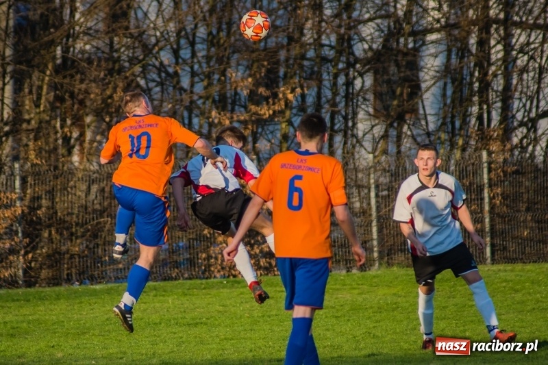 Zdjęcie w galerii na portalu naszraciborz.pl: B klasa. Bez niespodzianki przy Tuwima wiadomości z regionu