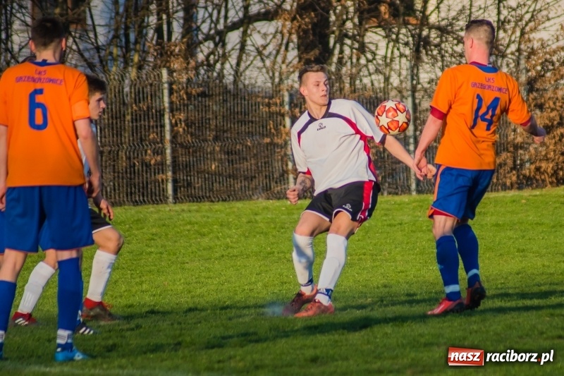 Zdjęcie w galerii na portalu naszraciborz.pl: B klasa. Bez niespodzianki przy Tuwima wiadomości z regionu