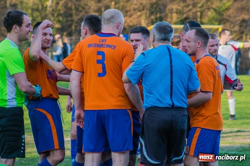 Zdjęcie w galerii na portalu naszraciborz.pl: B klasa. Bez niespodzianki przy Tuwima wiadomości z regionu