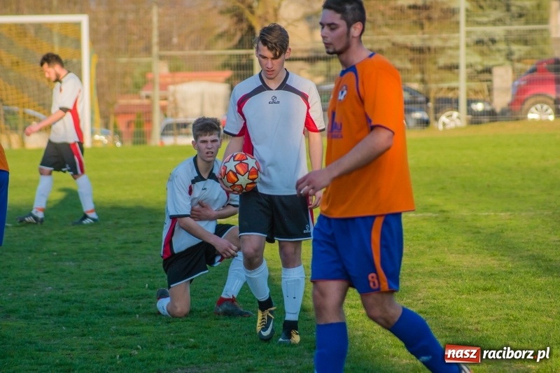 Zdjęcie w galerii na portalu naszraciborz.pl: B klasa. Bez niespodzianki przy Tuwima wiadomości z regionu