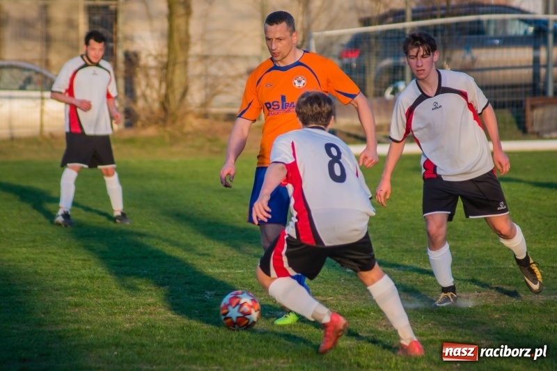 Zdjęcie w galerii na portalu naszraciborz.pl: B klasa. Bez niespodzianki przy Tuwima wiadomości z regionu