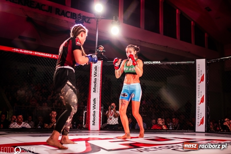 Zdjęcie w galerii na portalu naszraciborz.pl: Joanna Kiki Ogrodnik wygrywa przed czasem na gali MMA w Raciborzu [WIDEO i FOTO] wiadomości z regionu