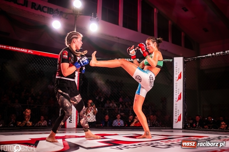 Zdjęcie w galerii na portalu naszraciborz.pl: Joanna Kiki Ogrodnik wygrywa przed czasem na gali MMA w Raciborzu [WIDEO i FOTO] wiadomości z regionu