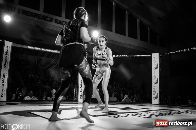 Zdjęcie w galerii na portalu naszraciborz.pl: Joanna Kiki Ogrodnik wygrywa przed czasem na gali MMA w Raciborzu [WIDEO i FOTO] wiadomości z regionu