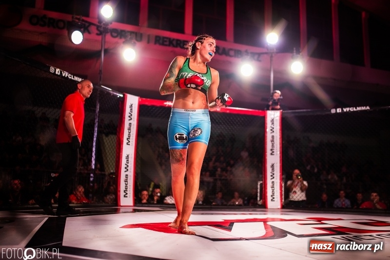 Zdjęcie w galerii na portalu naszraciborz.pl: Joanna Kiki Ogrodnik wygrywa przed czasem na gali MMA w Raciborzu [WIDEO i FOTO] wiadomości z regionu