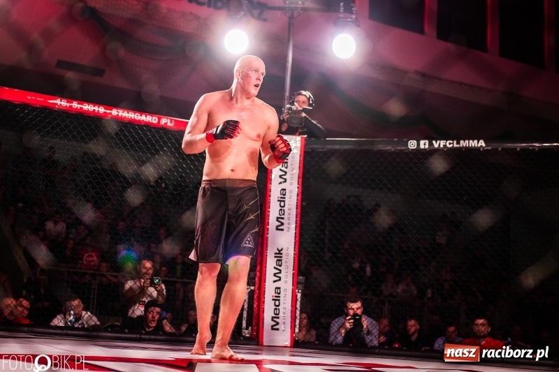 Zdjęcie w galerii na portalu naszraciborz.pl: Trzecia gala MMA w Raciborzu. Pełna Arena Rafako. Świetne walki [WIDEO i FOTO] wiadomości z regionu